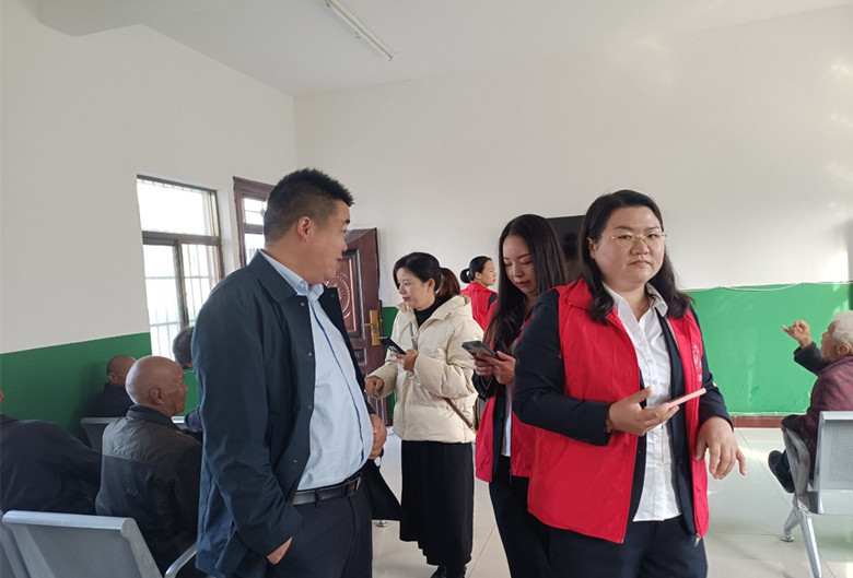 东正集团参加任家沟社区开展的“情暖夕阳·佳节敬老”重阳节主题活动(图3)